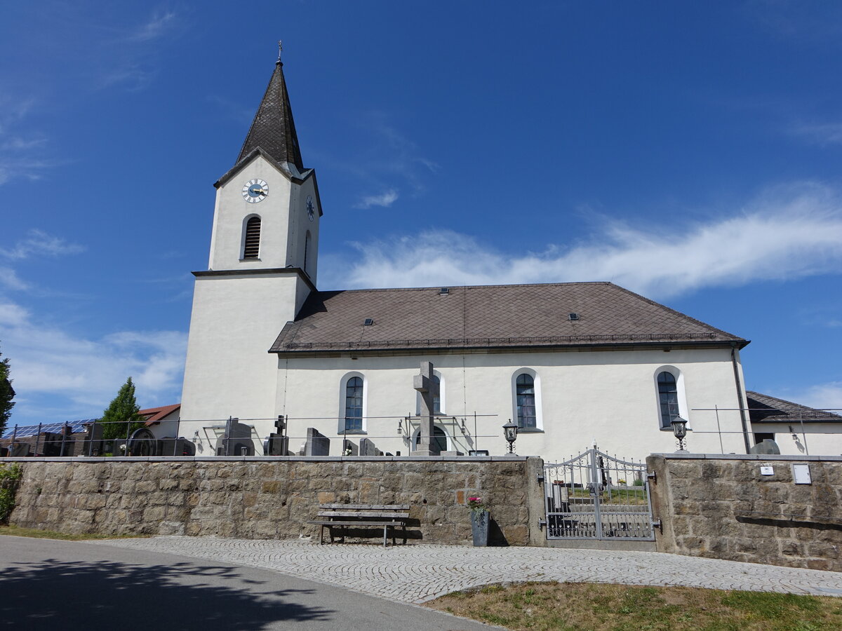 Burkhardsrieth, Pfarrkirche St. Nikolaus, erbaut im 18. Jahrhundert (20.05.2018)