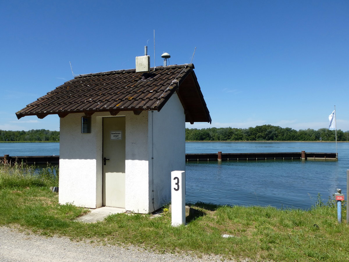 Burkheim, die Pegelmestation am Rhein, Juni 2017