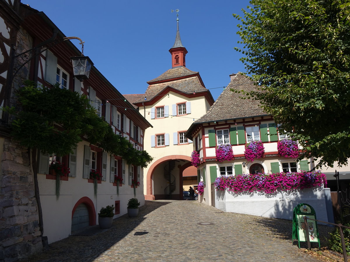 Burkheim, Stadttor am Eingang der Mittelstadt (14.08.2016)