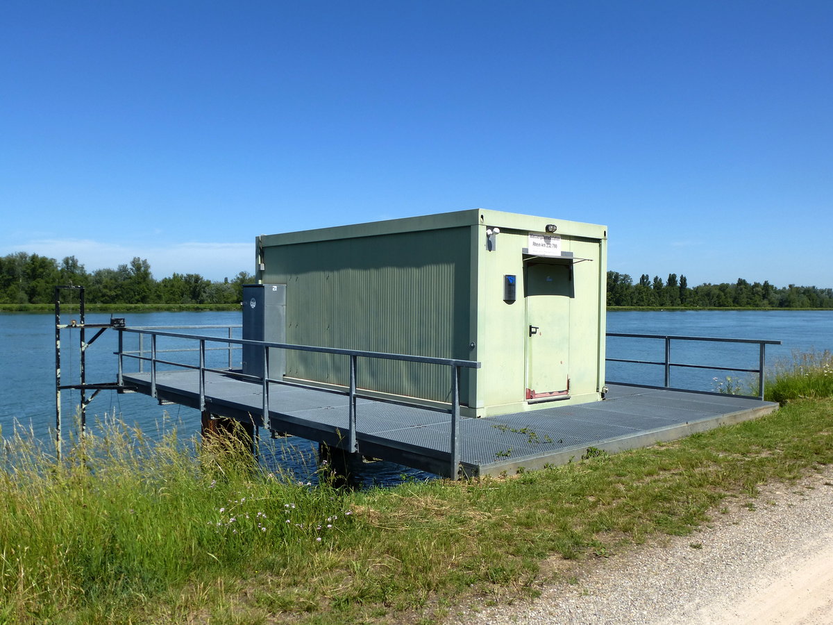 Burkheim, die Wassergtemestation am Rhein, Juni 2017