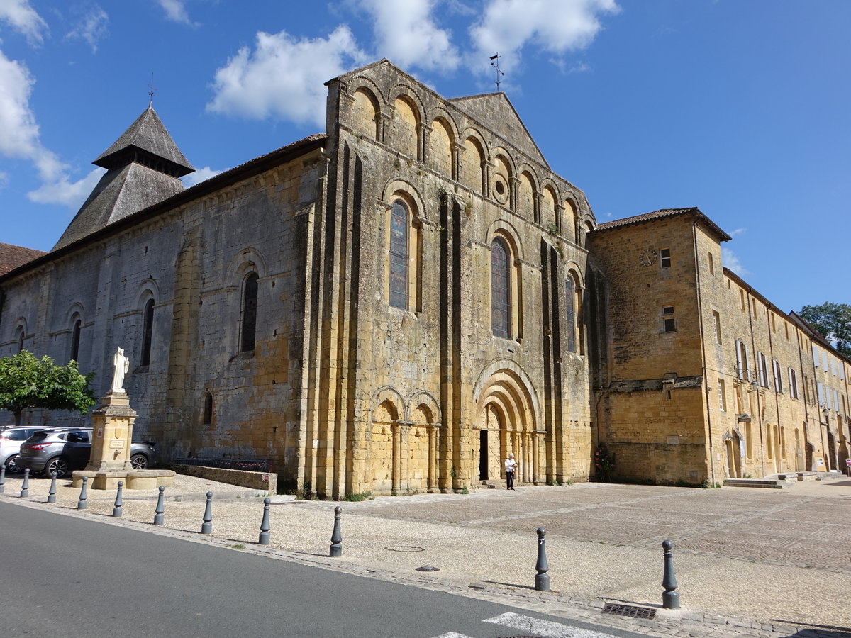 Cadouin, Abteikirche der Zisterzienser, erbaut im 12. Jahrhundert (22.07.2018)