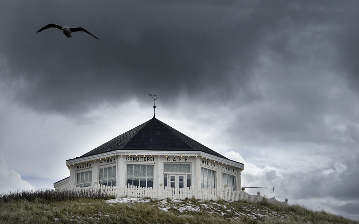 Caf Marienhhe an der Strandpromenade in Norderney. Aufnahme: April 2008.