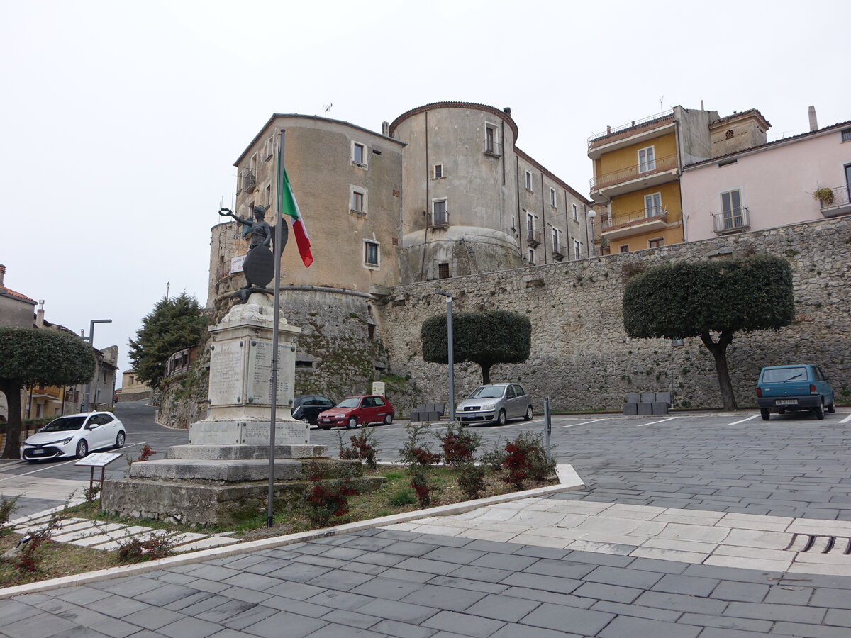 Caggiano, Castello Normanno an der Via Castello (27.02.2023)