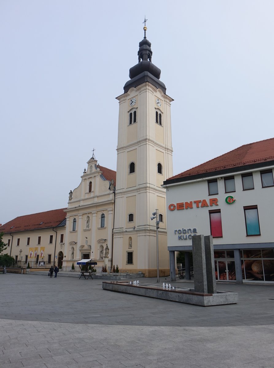 Cakovec, Franziskanerkirche St. Nikolaus, erbaut von 1707 bis 1728, Kirchturm erbaut von 1753 bis 1757 (04.05.2017)