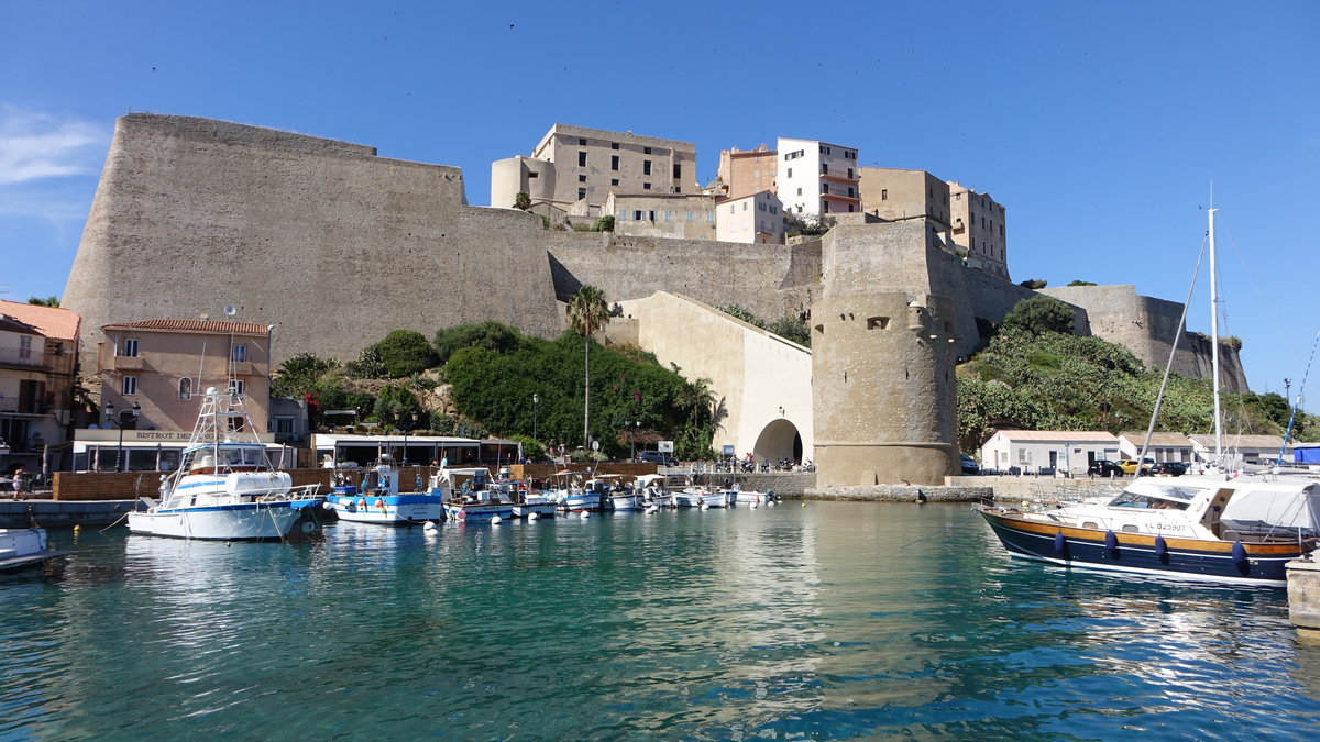 Calvi, mchtige Zitadelle aus dem 16. Jahrhundert (19.06.2019)