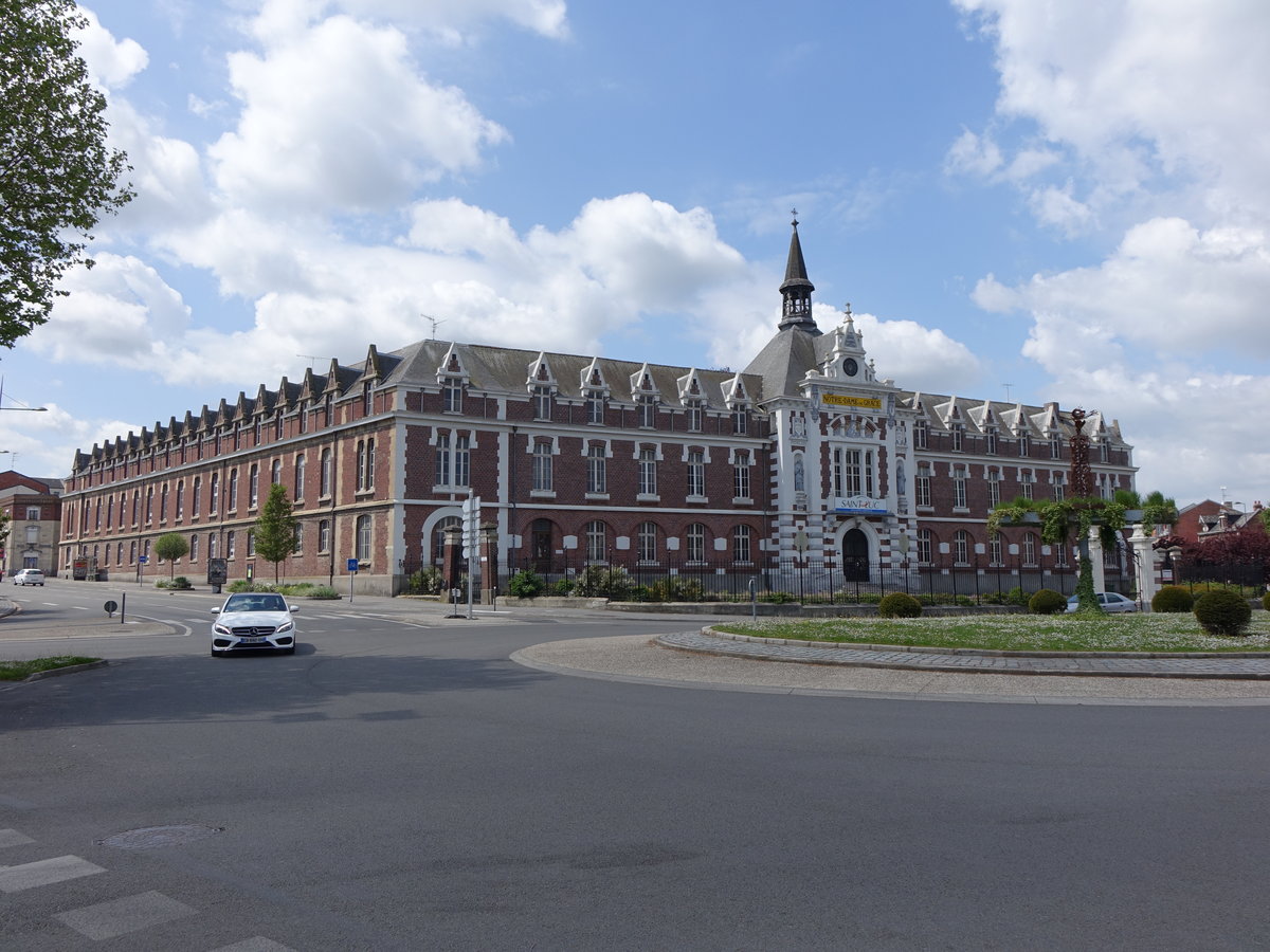 Cambrai, Kloster Notre Dame de Grace am Blvd. de la Liberte, heute Privatschule (15.05.2016)