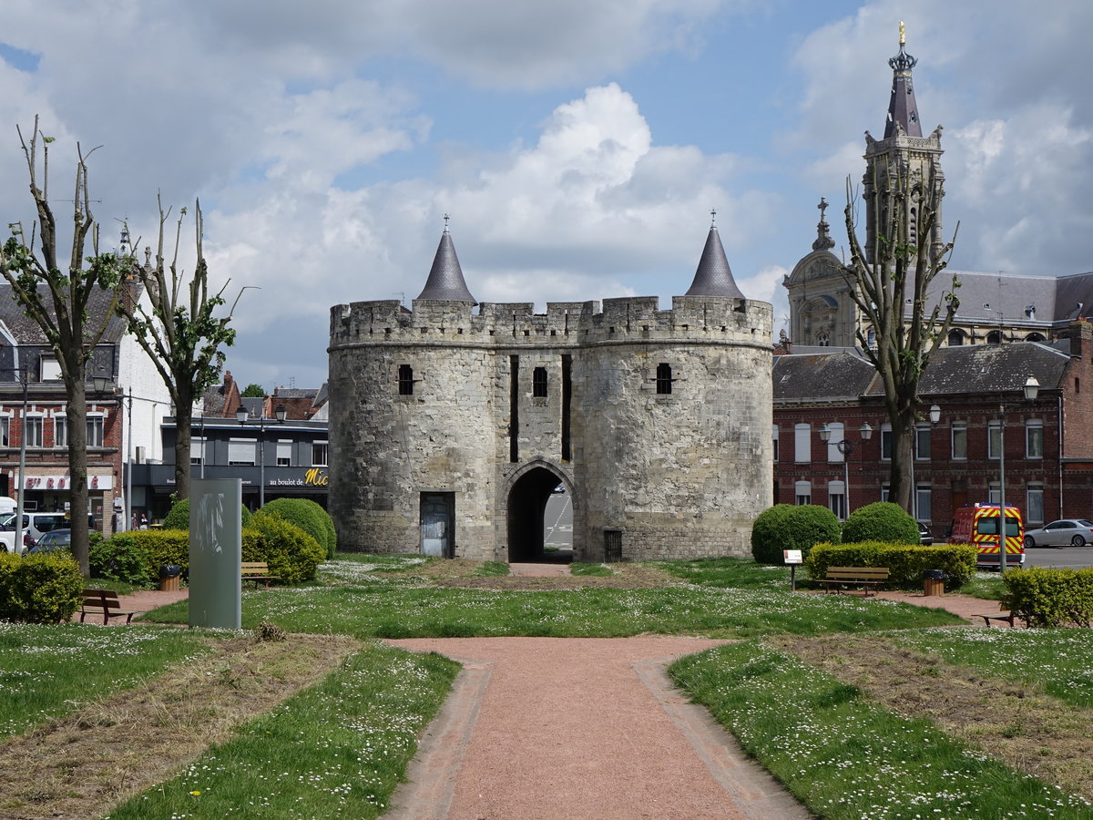 Cambrai, Porte de Paris, Stadttor aus dem 14. Jahrhundert (15.05.2016)