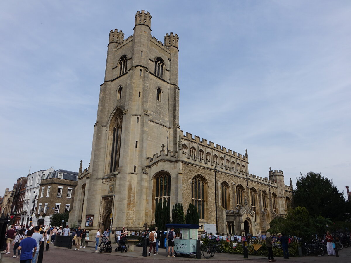 Cambridge, Universittskirche St. Mary the Great, erbaut von 1478 bis 1519 (08.09.2023)