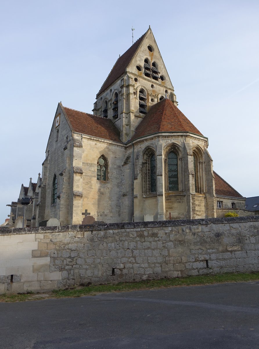 Camelin, Kirche St. Peter und Paul aus dem 11. Jahrhundert (10.07.2016)