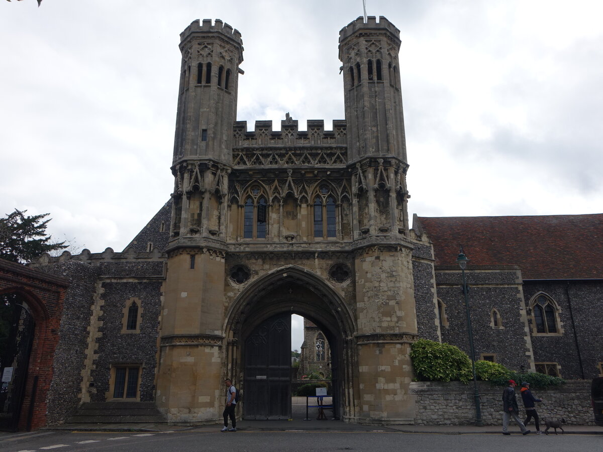 Canterbury, Great Gate der St. Augustine Abbey, erbaut 1309 (02.09.2023)