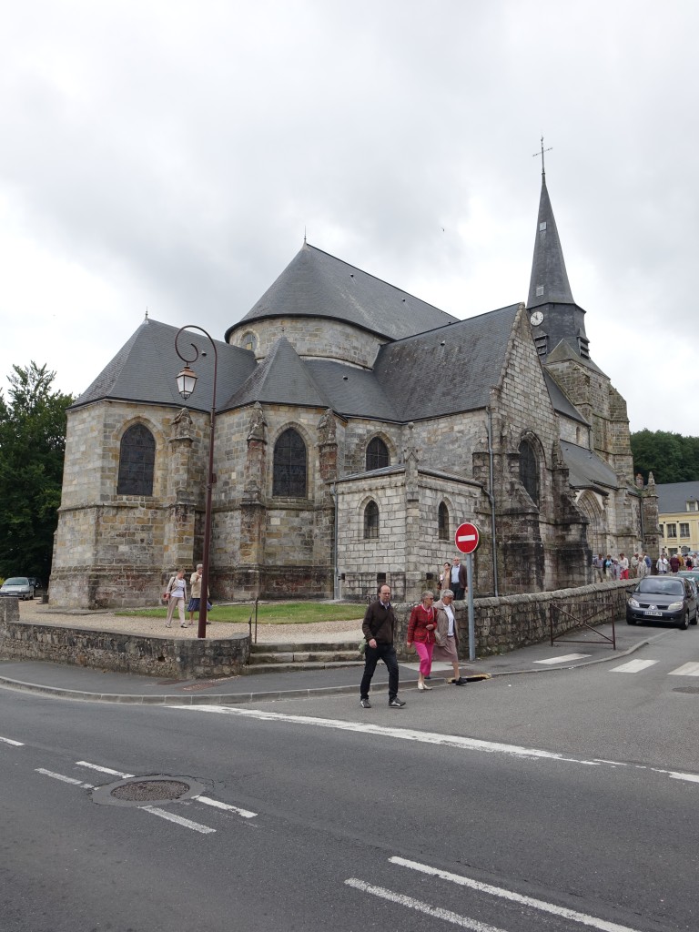 Cany-Barville, St. Martin Kirche aus dem 16. Jahrhundert, Glockenturm 13. Jahrhundert (12.07.2015)