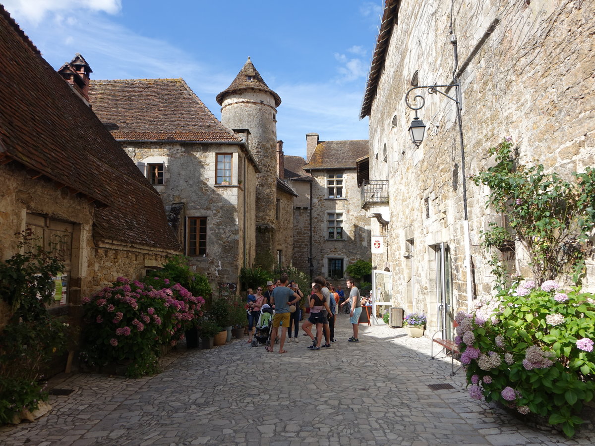 Carennac, Innenhof im ehem. Kloster Prieure Doyonne (21.07.2018)