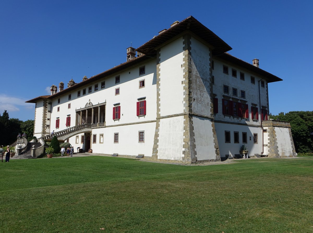 Carmignano, Villa Medici von Artimino, erbaut ab 1594 nach Plnen von Baumeister Bernardo Buontalenti fr Groherzog Ferdinando I. (16.06.2019)