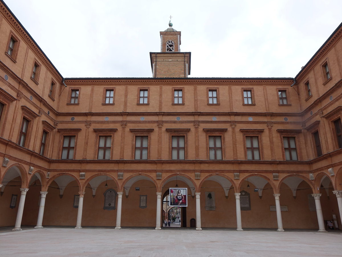 Carpi, Innenhof im Palazzo dei Pio (09.10.2016)