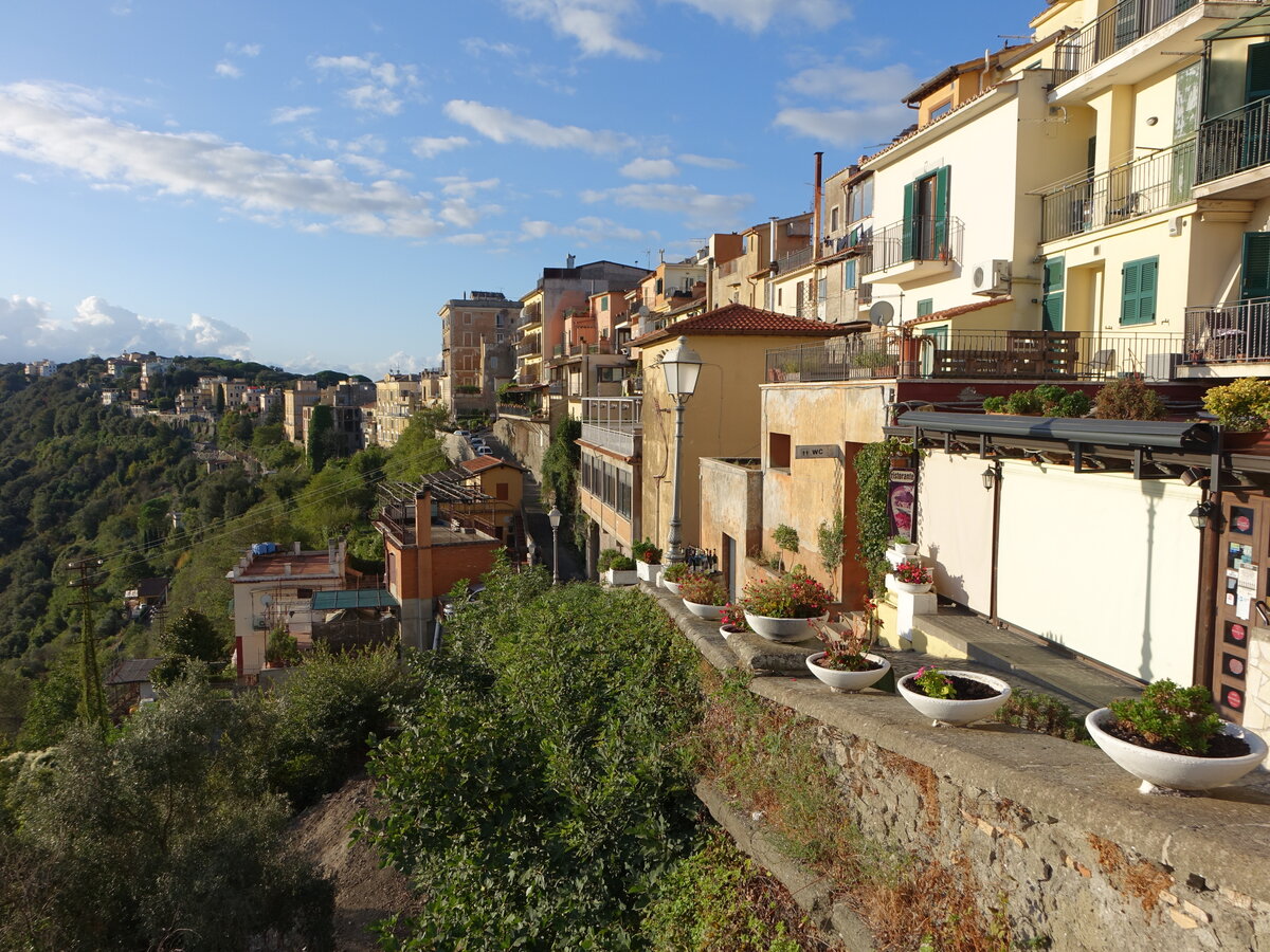 Castel Gandolfo, Ausblick auf die Altstadt (20.09.2022)