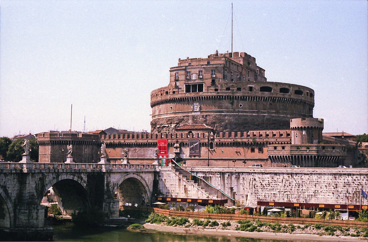 Castel Sant' Angelo in Rom. Aufnahme: Juli 1984 (digitalisiertes Negativfoto).