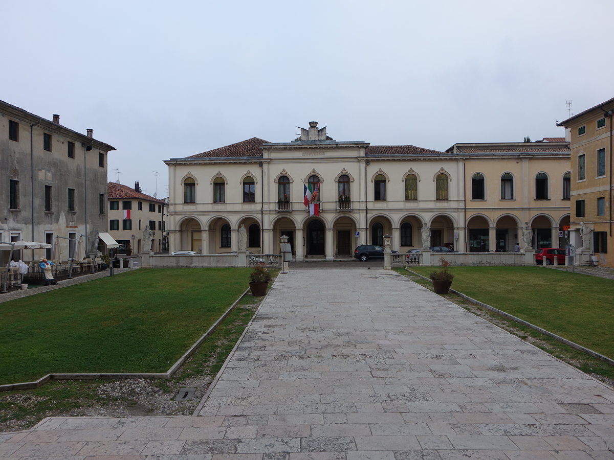 Castelfranco Veneto, Rathaus an der Piazza San Liberale (18.09.2019)