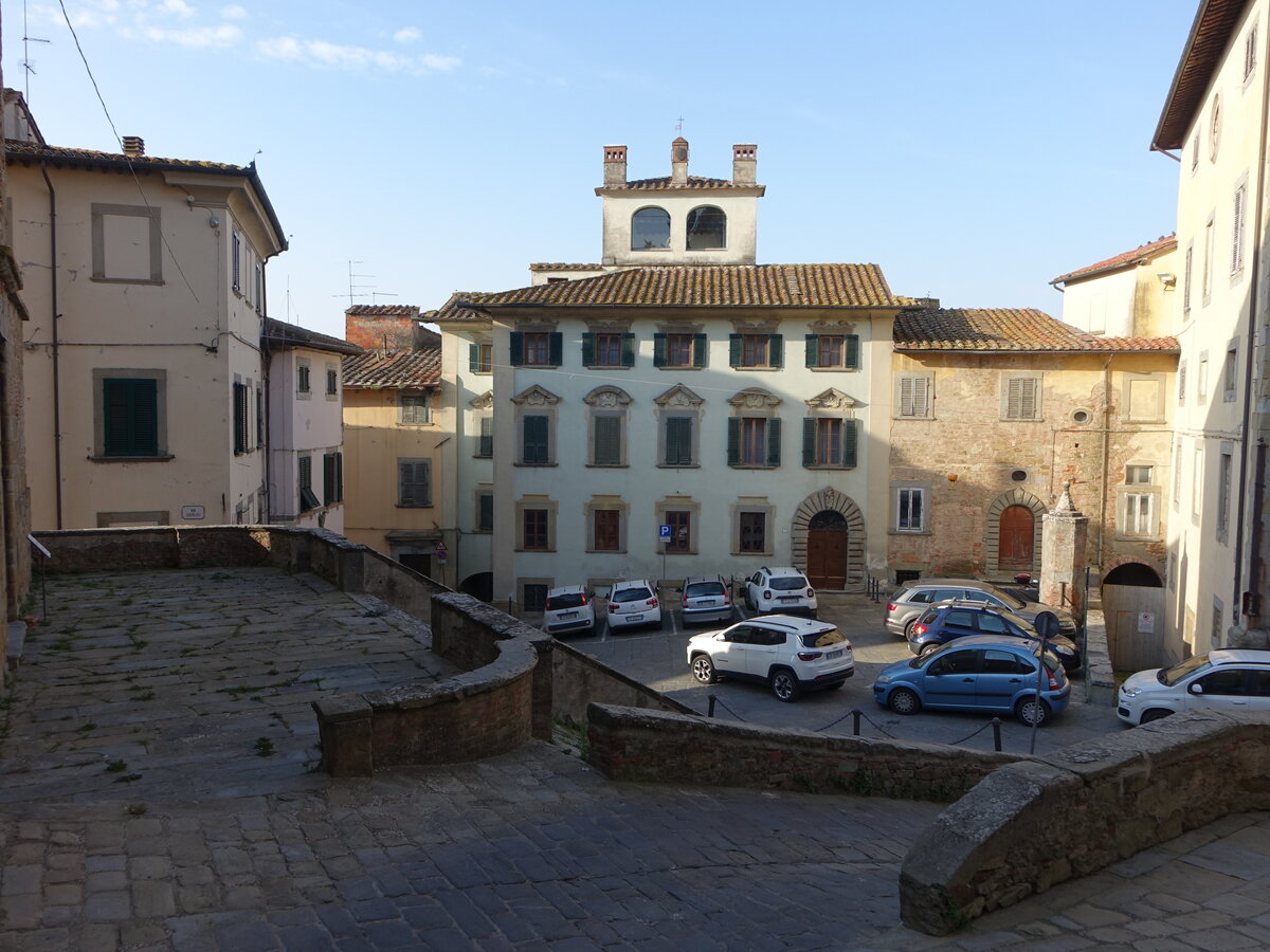 Castiglion Fiorentino, Huser an der Piazza San Agostino (26.03.2022)