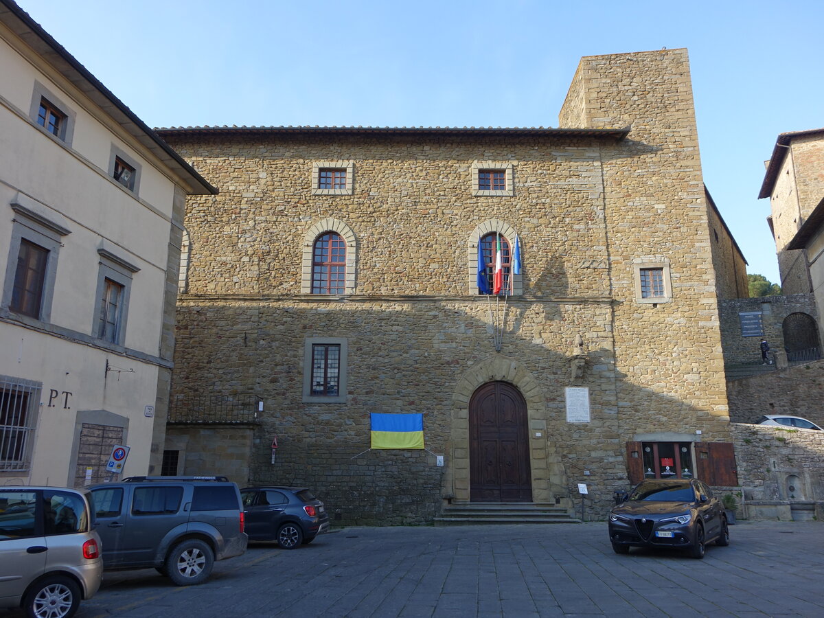 Castiglion Fiorentino, Palazzo Comunale an der Piazza del Municipio, erbaut im 16. Jahrhundert (26.03.2022)