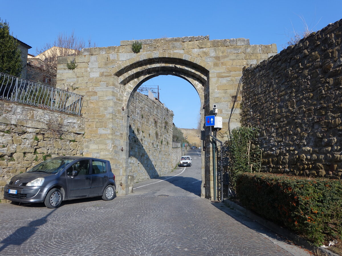 Castiglion Fiorentino, Porta San Giuliano an der Via Trento (26.03.2022)