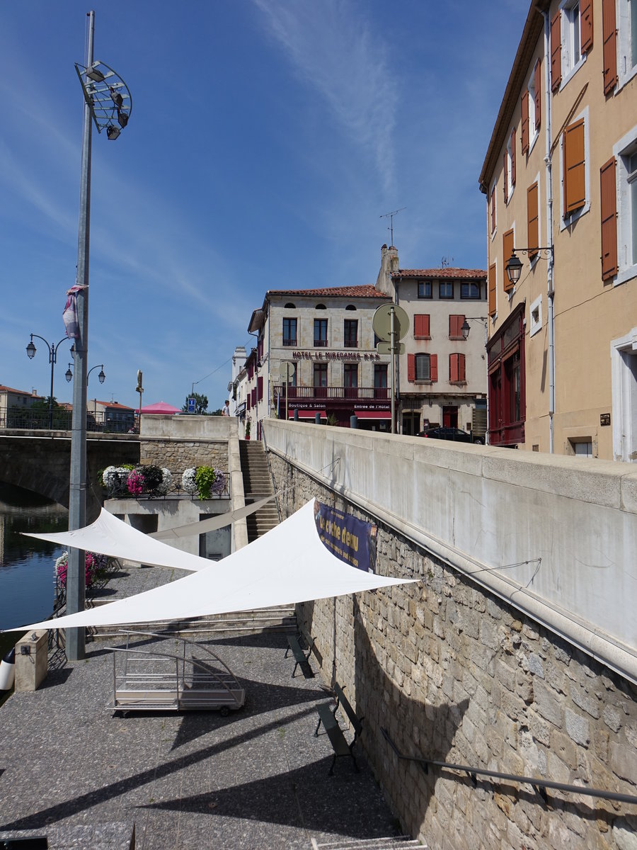 Castres, Promenade an der Rue Fuzies entlang der Agout (30.07.2018)