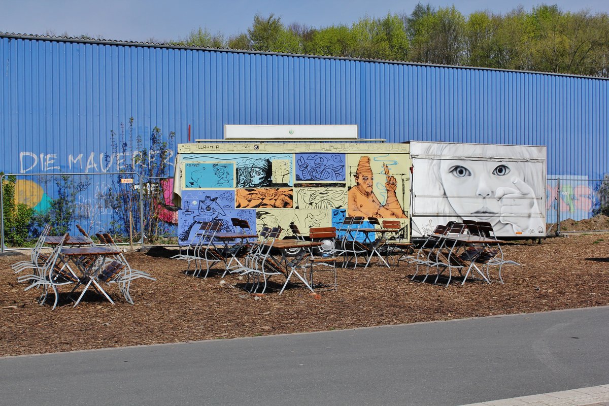 Catering-Wagen an der Nordbahntrasse in Wuppertal-Elberfeld. Aufnahmedatum: 17.04.2018