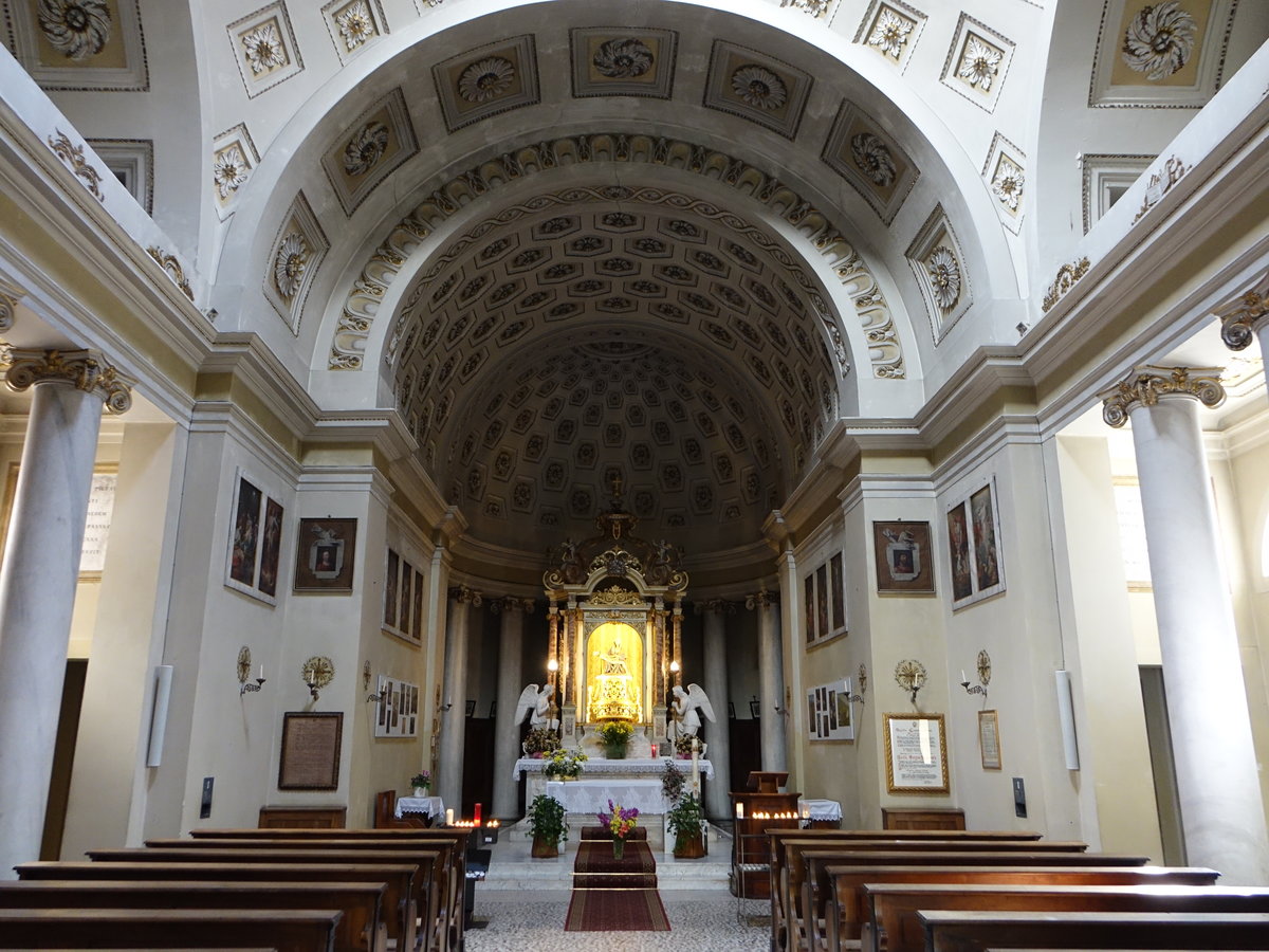 Cavalese, barocker Innenraum der Pfarrkirche St. Maria Assunta (27.10.2017)