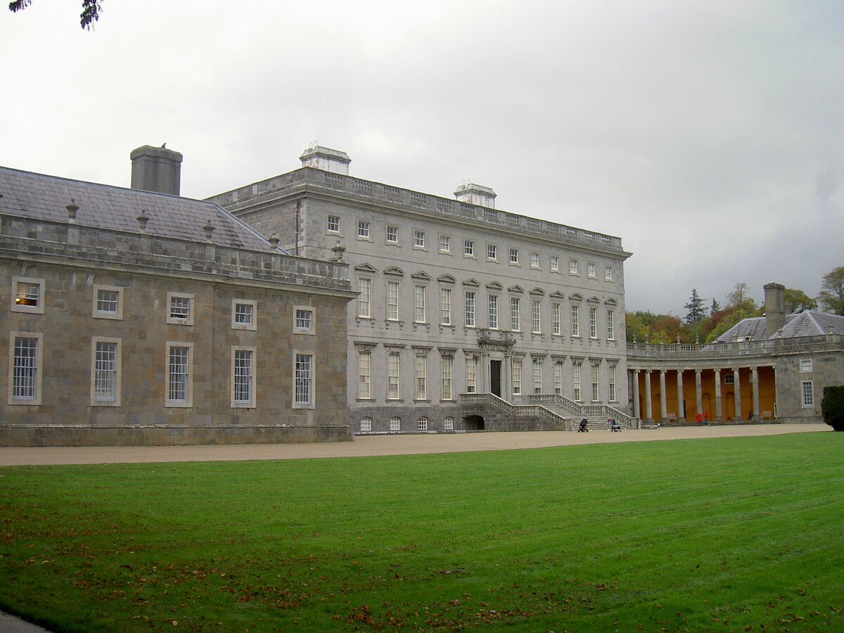 Celbridge, Castletown House, Landhaus im Stil des Palladianismus, erbaut bis 1722 durch William Conolly (11.10.2007)
