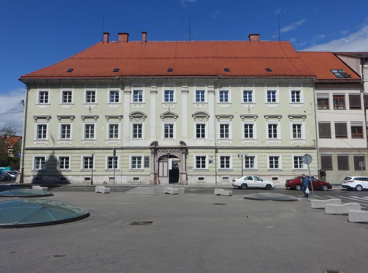 Celje, barocker Prothasi-Palais in der Presernove Strae , erbaut 1770 (04.05.2017)