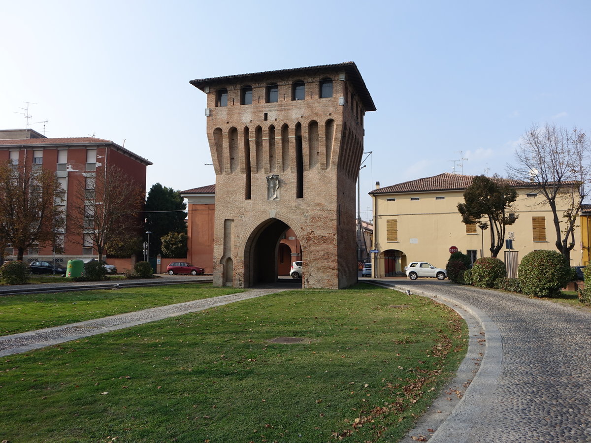 Cento, Stadttor Porta Pieve in der Via Venti Settembre (30.10.2017)