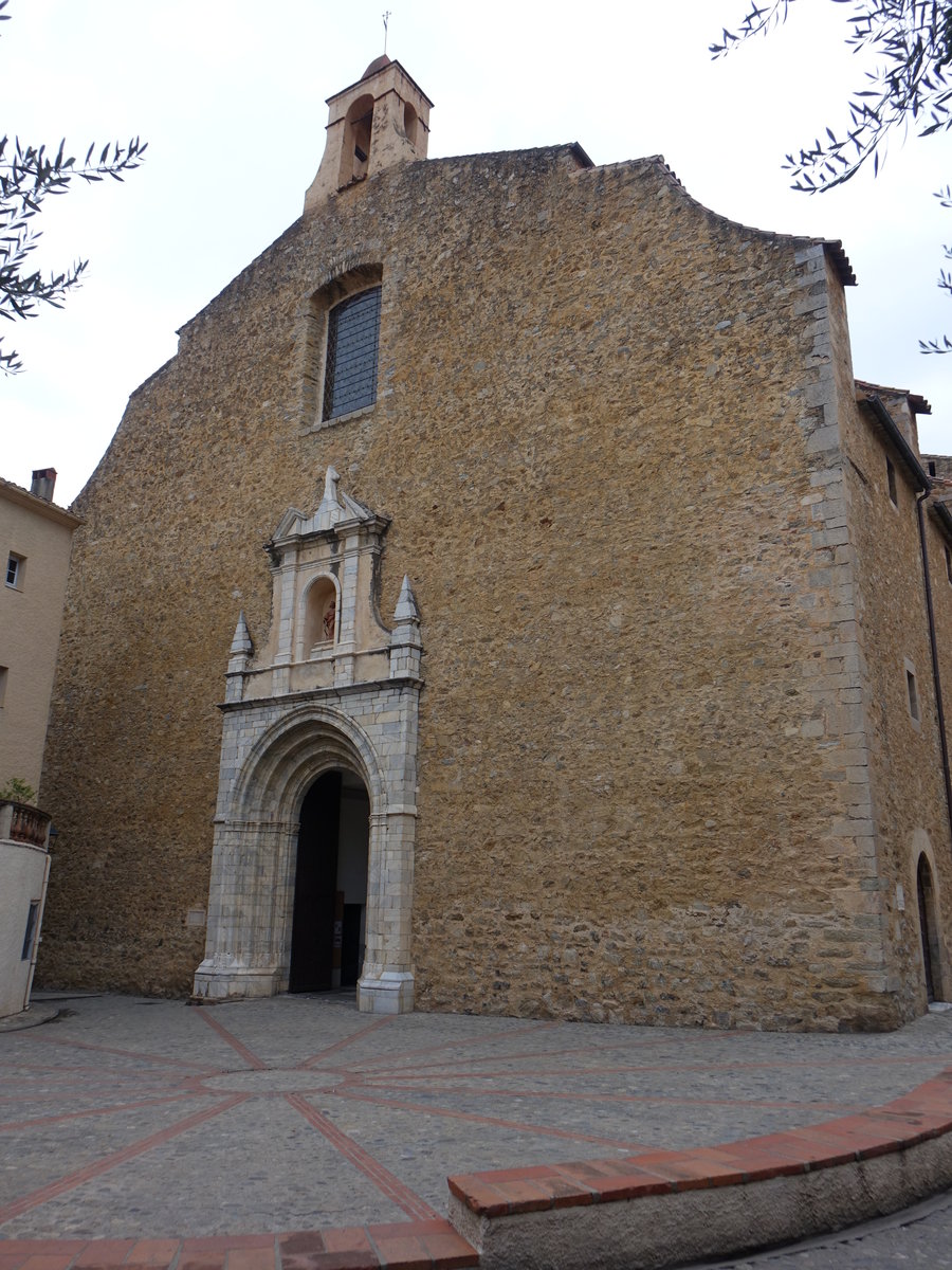 Ceret, Kirche Saint-Pierre, erbaut von 1723 bis 1779, Portal von 1398 (30.09.2017)