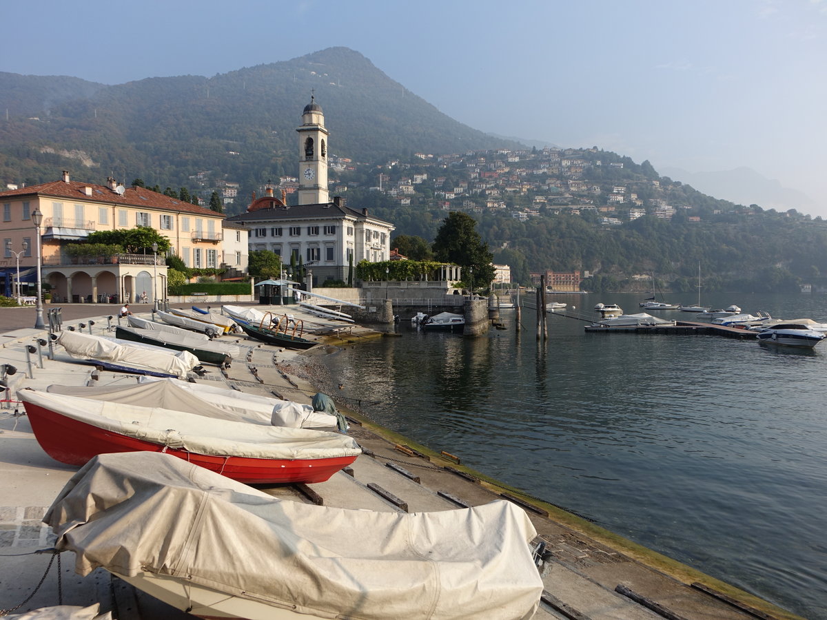 Cernobbio, Strandpromenade und Pfarrkirche San Vincenzo am Comer See (23.09.2018)