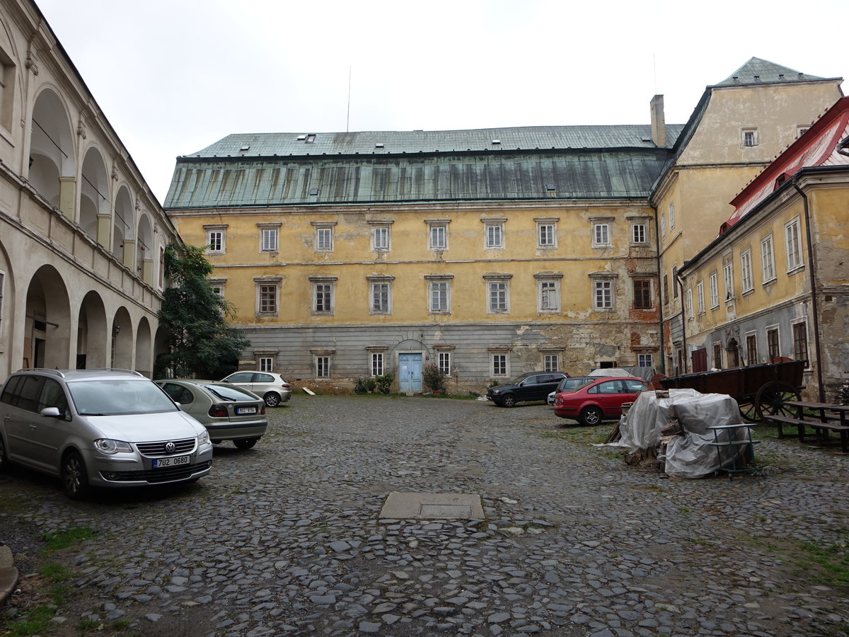 Ceska Kamenice / Bhmisch Kamnitz, Schloss, erbaut von 1541 bis 1543 (27.09.2019)