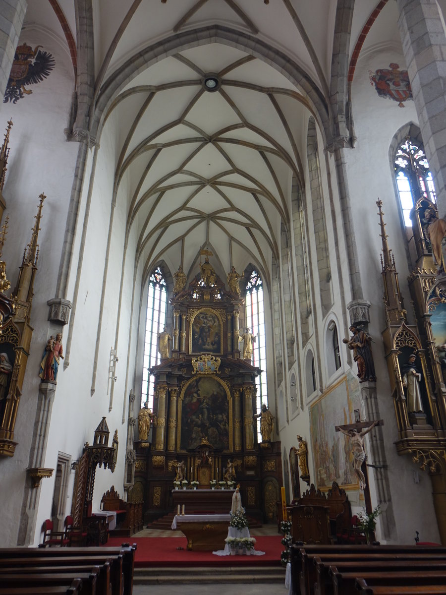 Cesky Krumlov/Krumau, gotische St. Veit Kirche, erbaut ab 1309, barockisiert von 1725 bis 1726 (26.05.2019)