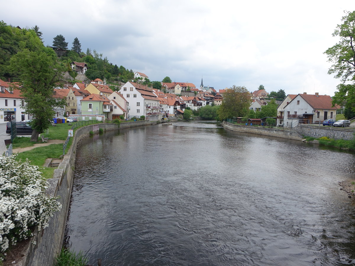 Cesky Krumlov/Krumau, Plesiveca Viertel entlang der Moldau (26.05.2019)