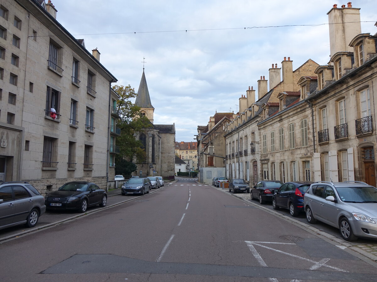 Chtillon-sur-Seine, Huser in der Rue Marechal Leclerc (27.10.2015)