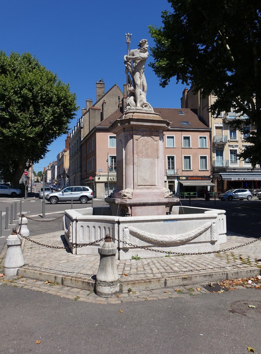 Chalon-sur-Saone, Denkmal am Place de Beaune in der Altstadt (16.07.2017)