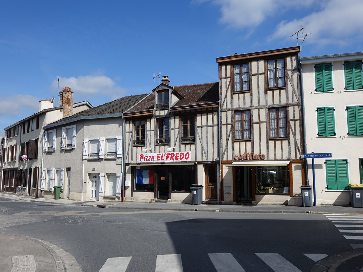 Chalons-en-Champagne, Huser in der Rue Andre Hubert (09.07.2016)