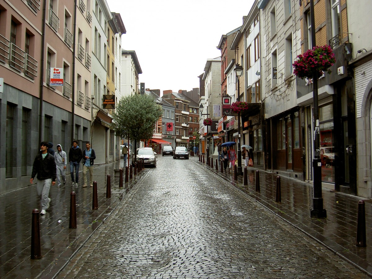 Charleroi, Huser in der Rue Neuve (28.06.2014)