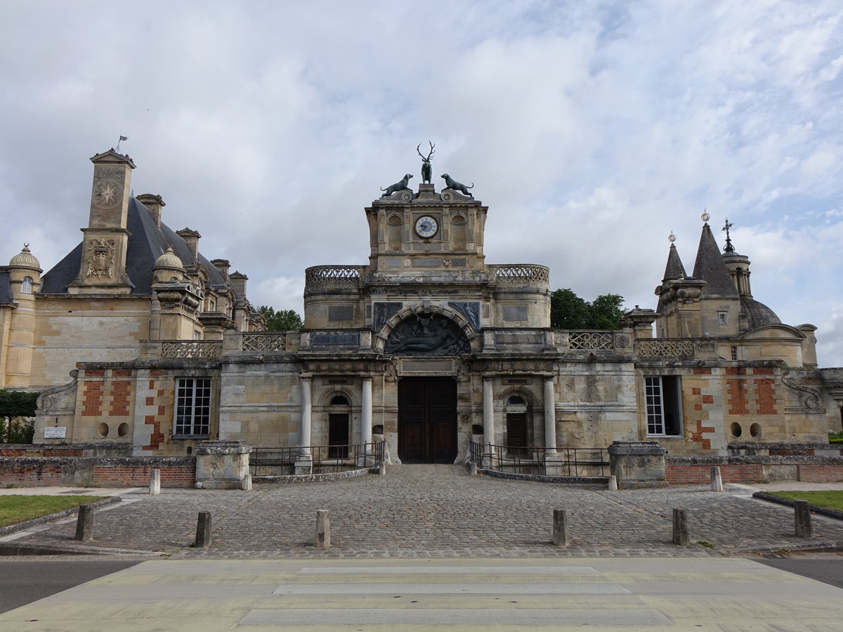 Chateau Anet, erbaut von 1547 bis 1555 durch Heinrich II., Architekt Philibert Delorme. Das Schloss diente 1965 als Drehort fr den James-Bond-Film Feuerball (11.07.2016)