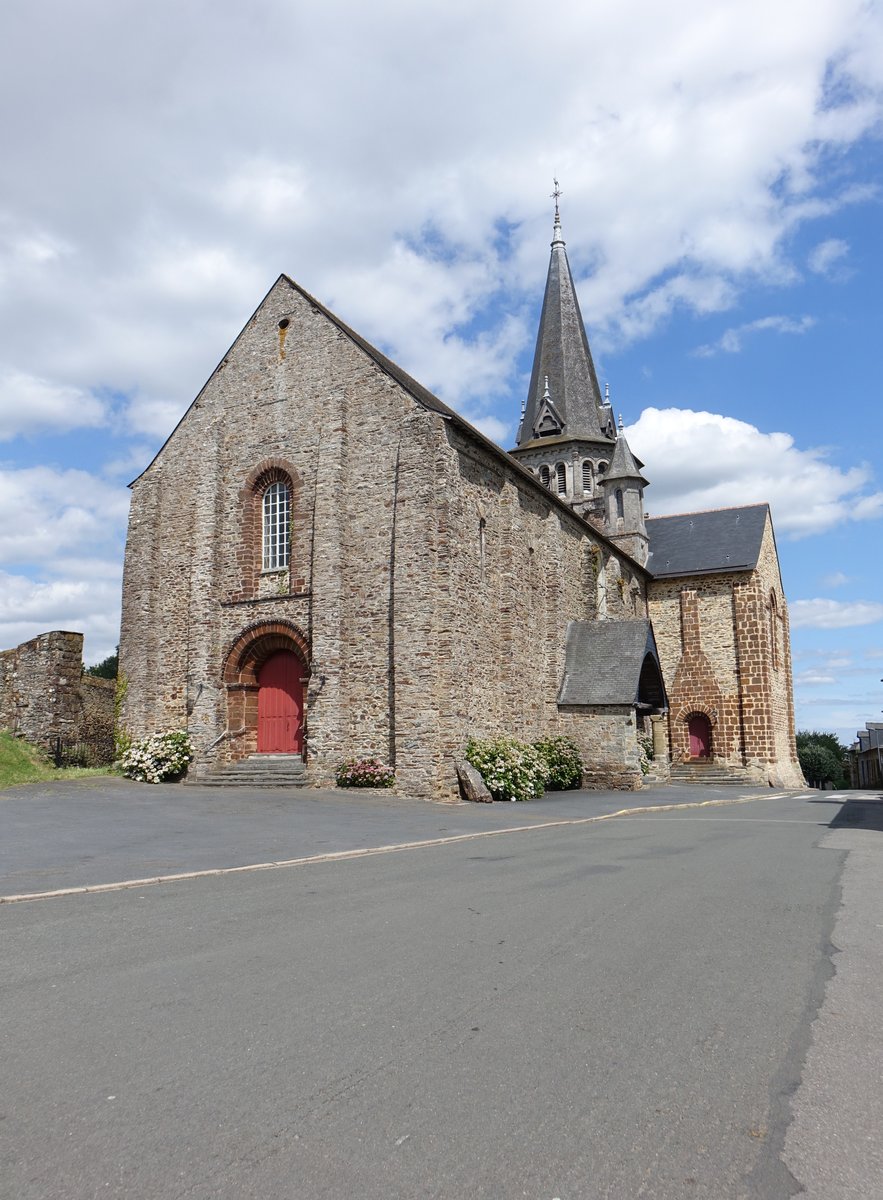 Chateaubriant, Kirche Saint-Jean-de-Bere, erbaut Ende des 11. Jahrhundert durch den Benediktinerorden (10.07.2017)