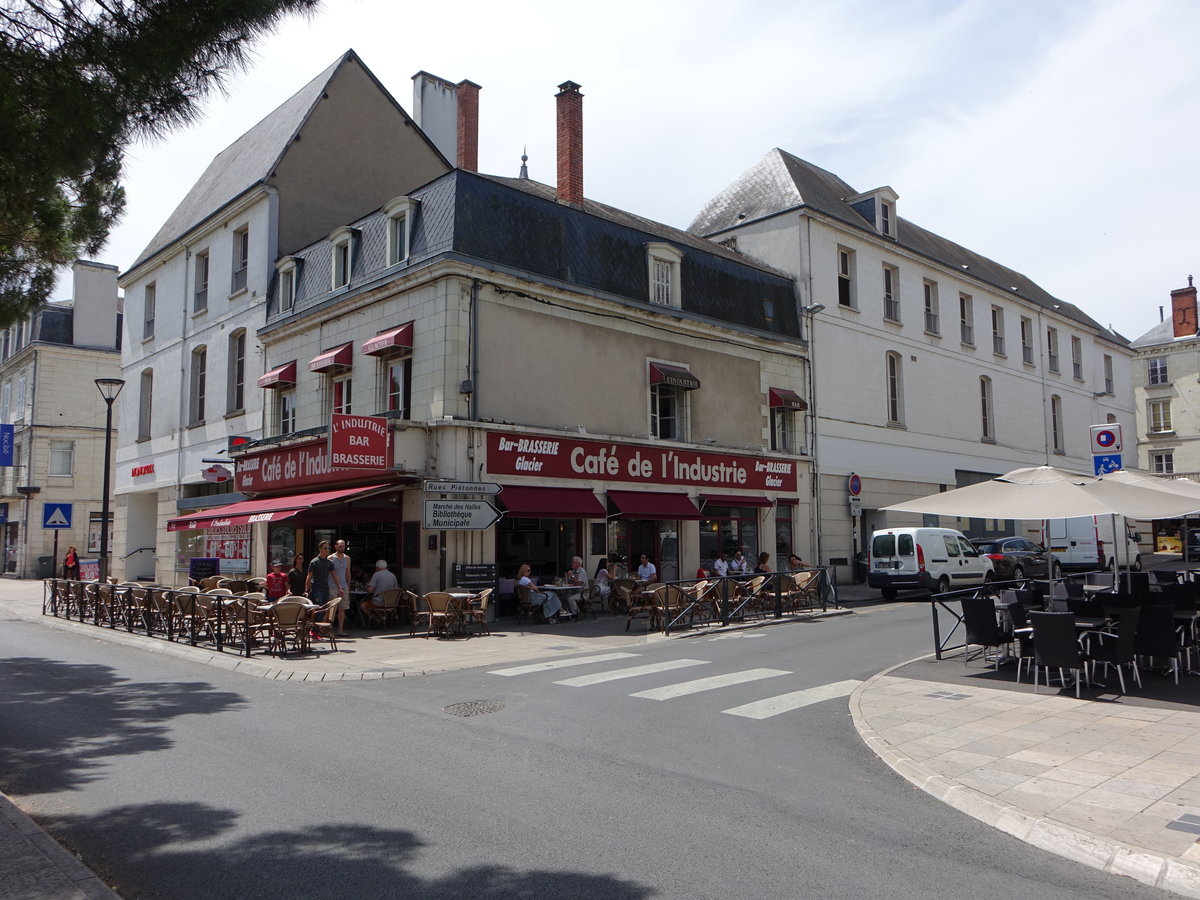 Chatellerault, Cafe de la Industrie in der Rue Colbert (08.07.2017)