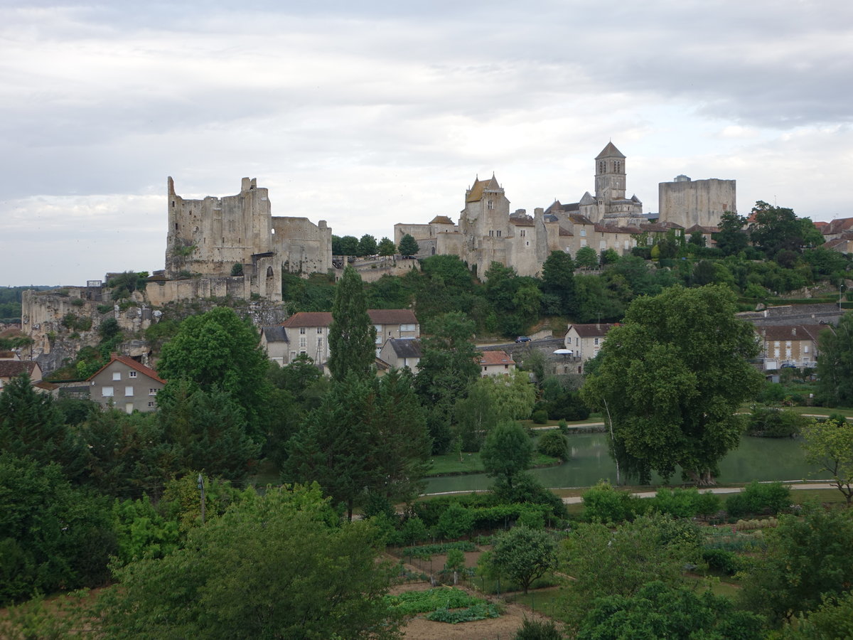 Chauvigny, Chateau Baronnial, erbaut im 11. Jahrhundert durch die Bischfe von Poitiers (09.07.2017)