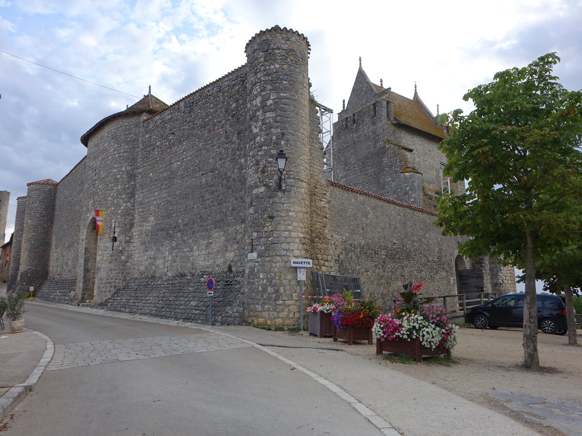 Chauvigny, Chateau de Harcourt, erbaut von den Grafen de Chatellerault im 13. Jahrhundert (09.07.2017)