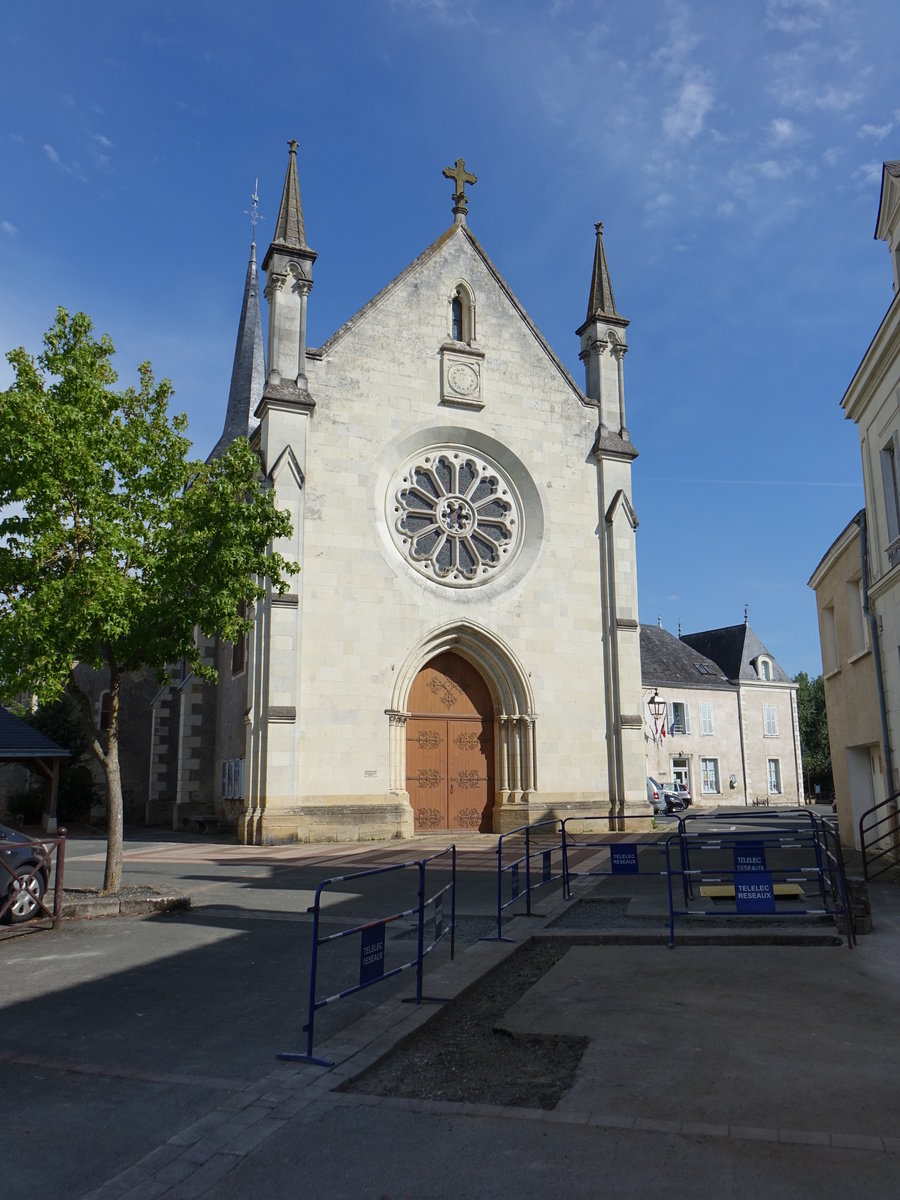 Cheffes, Pfarrkirche Notre-Dame, erbaut im 12. Jahrhundert (09.07.2017)