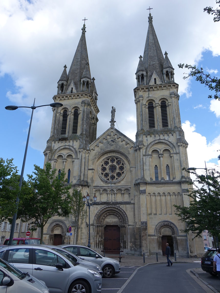 Cherbourg, Kirche Notre-Dame, erbaut von 1850 bis 1855 (13.07.2016)