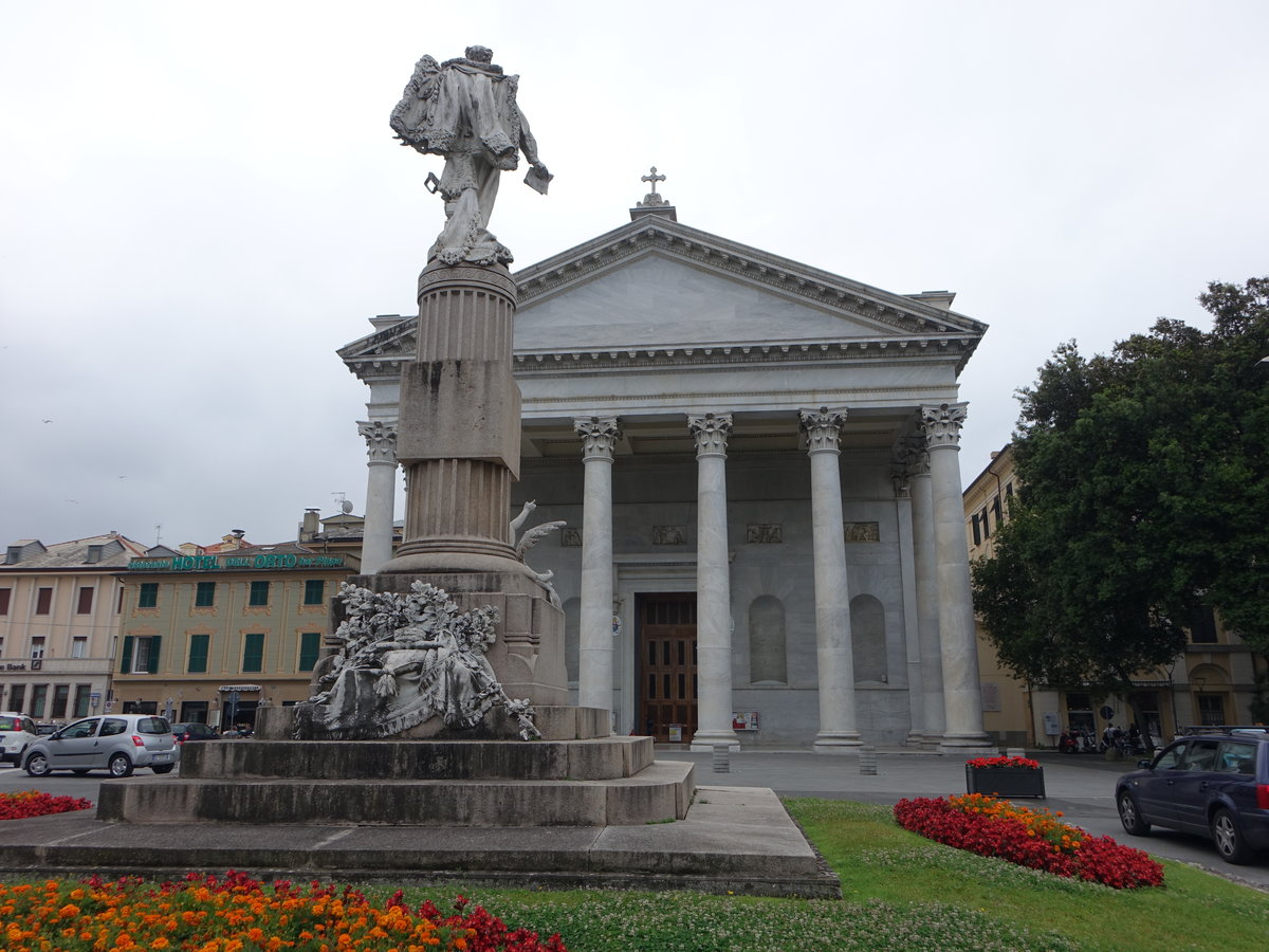 Chiavari, Cattedrale di Nostra Signora dell'Orto, erbaut von 1613 bis 1633 mit neoklassizistischer Fassade von 1841 (15.06.2019)