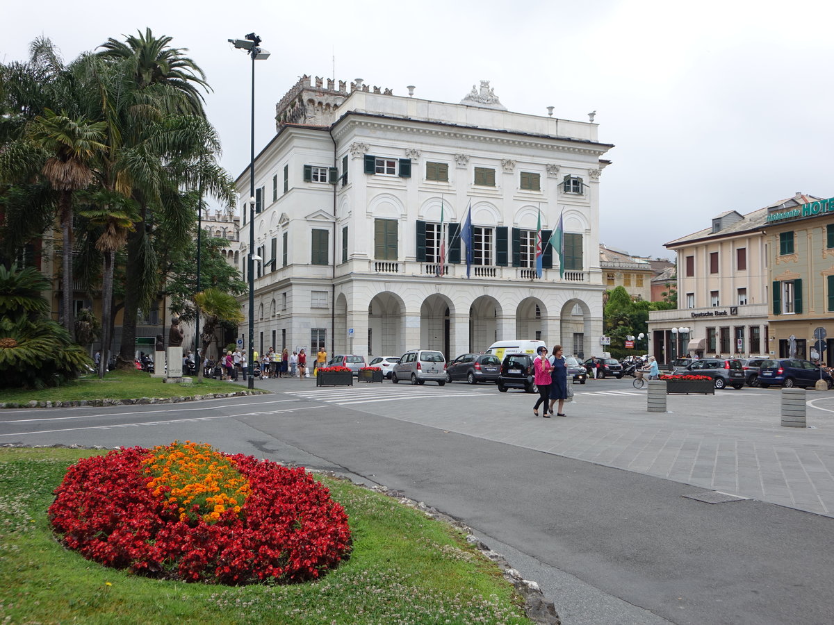 Chiavari, Palazzo Comunale an der Piazza Nostra Signora dell Orto (15.06.2019)