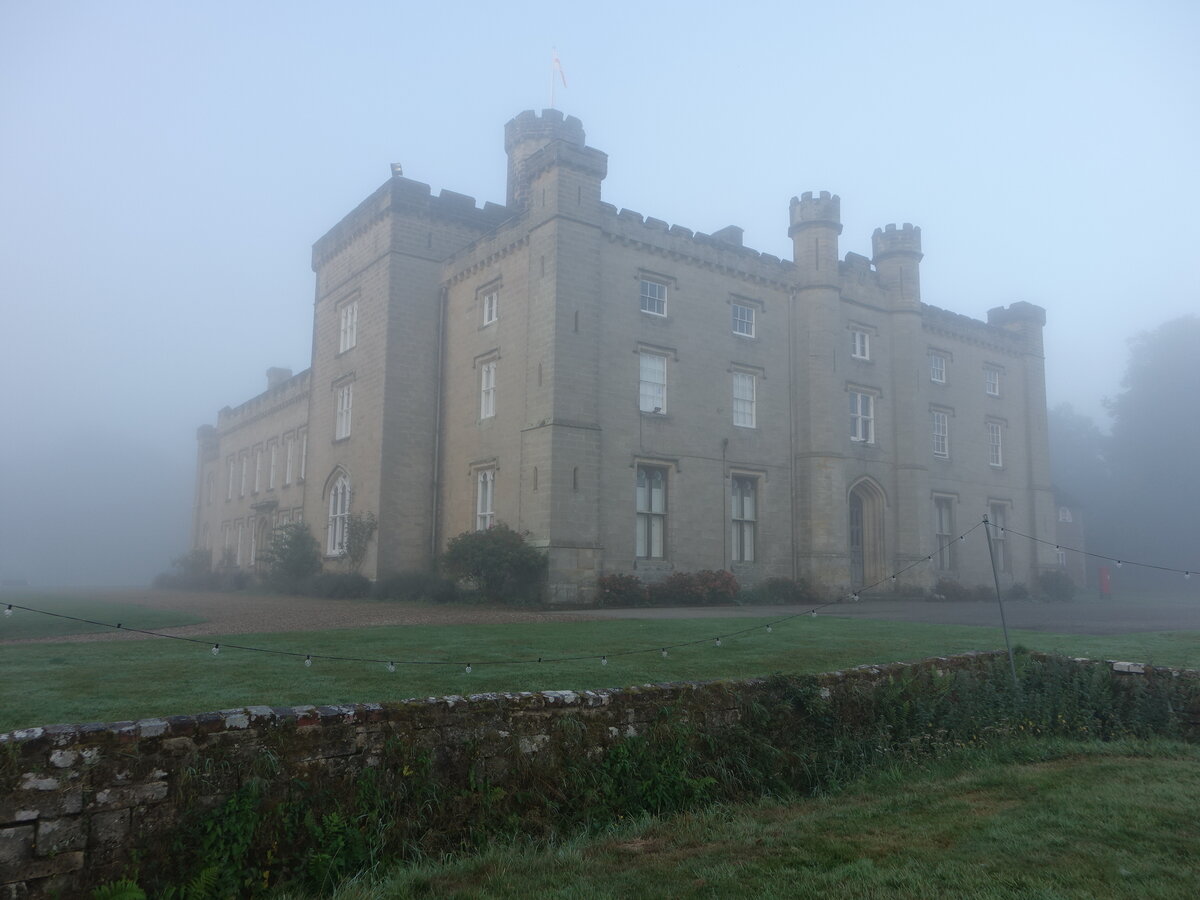 Chiddingstone Castle, erbaut im 19. Jahrhundert im neugotischen Stil (04.09.2023)