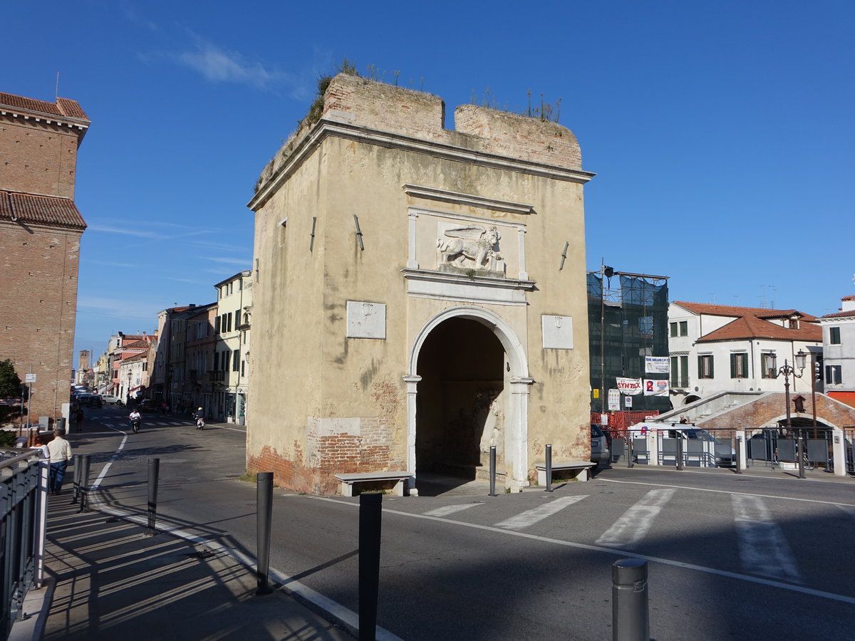 Chioggia, Porta Garibaldi am Corso del Popolo, erbaut 1520 (19.09.2019)
